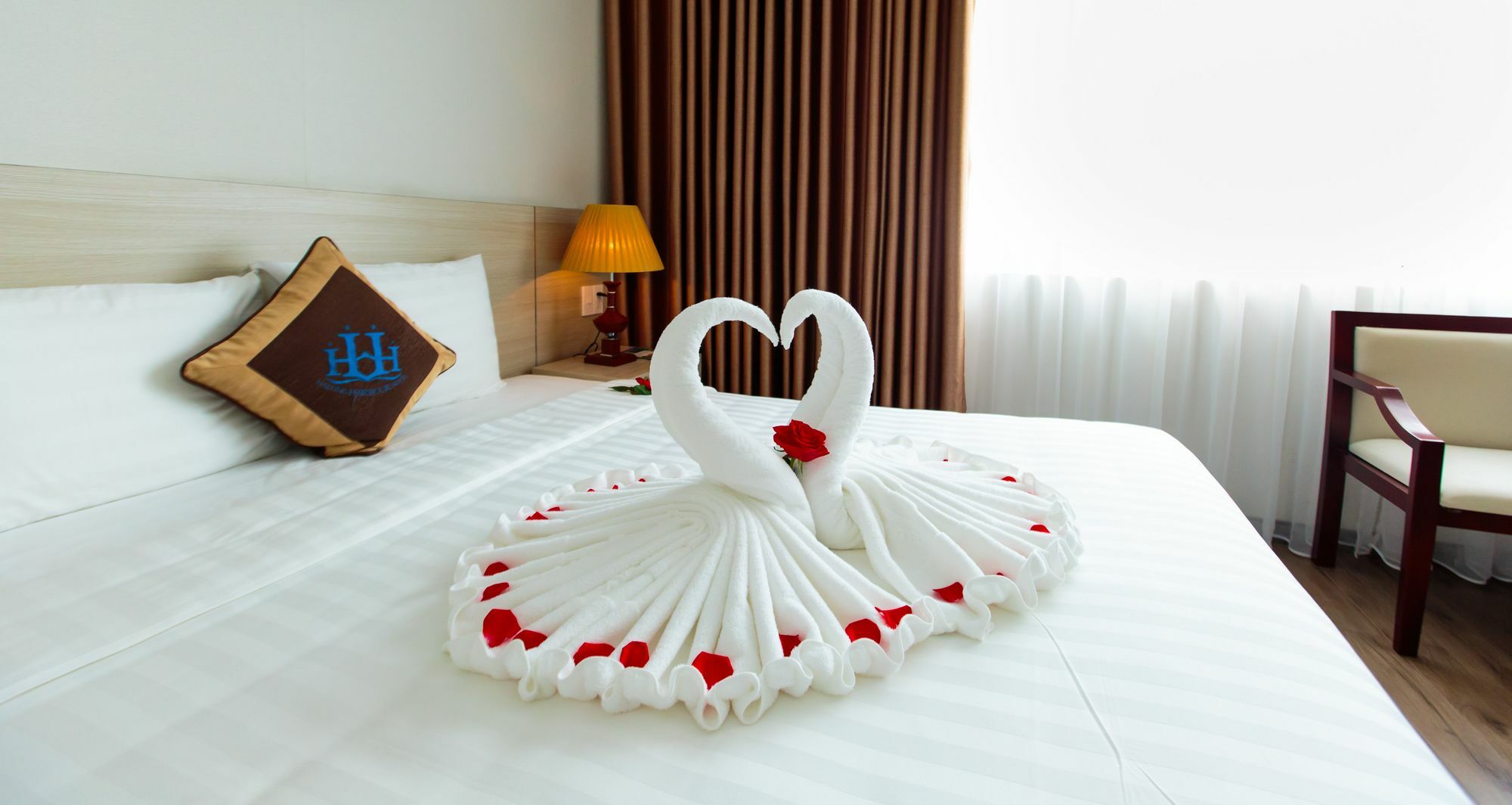 Halong Harbour Hotel Ha Long Esterno foto